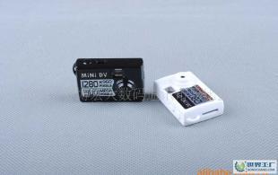 迷你相机 功能全面，便携高效，满足多元拍摄需求